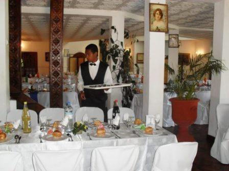 Les Hautes Terres Hotel Антананариву Ресторан фото